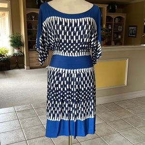 BCBGMAXAZRIA Dolman Sleeve Dress Size Small S